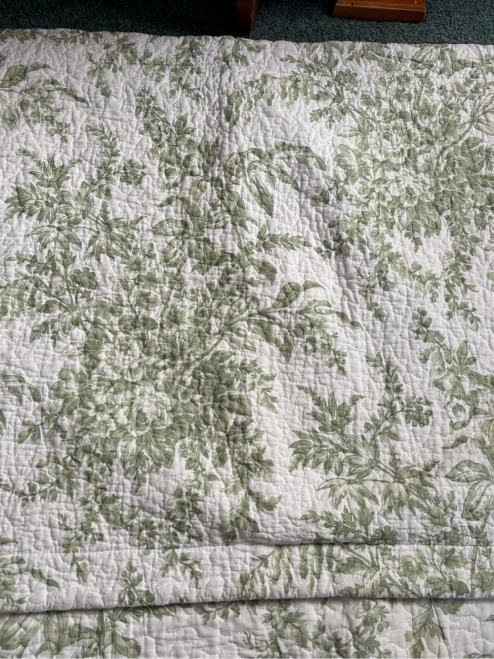 Green Floral Quilt with Matching Sham - Picture 3 of 8